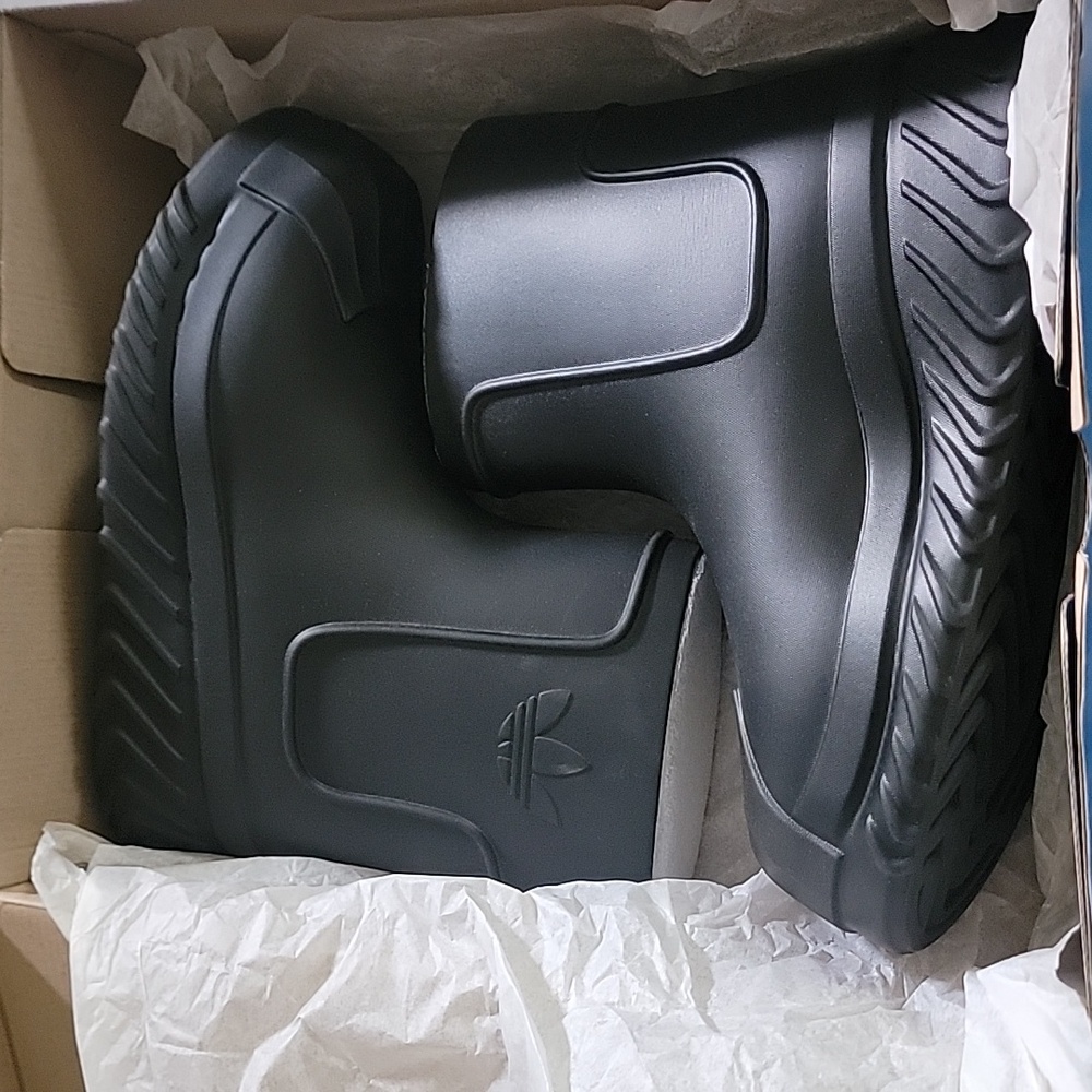 Adidas Adifoam Superstar Black Waterproof Boots - Picture 7 of 12